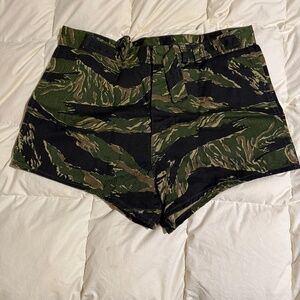 UDT Short, Tigerstripe, Size 34